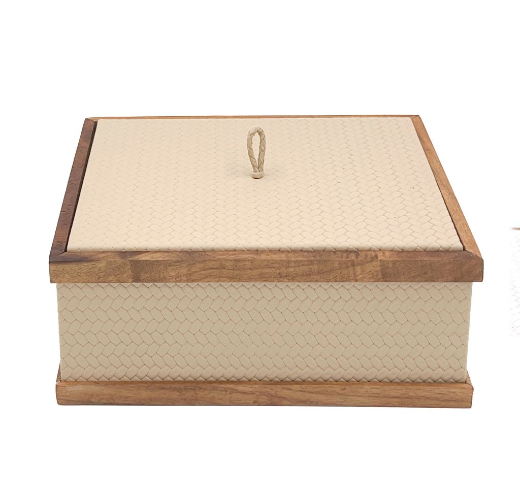 Ceviz Çerçeveli Kare Kutu